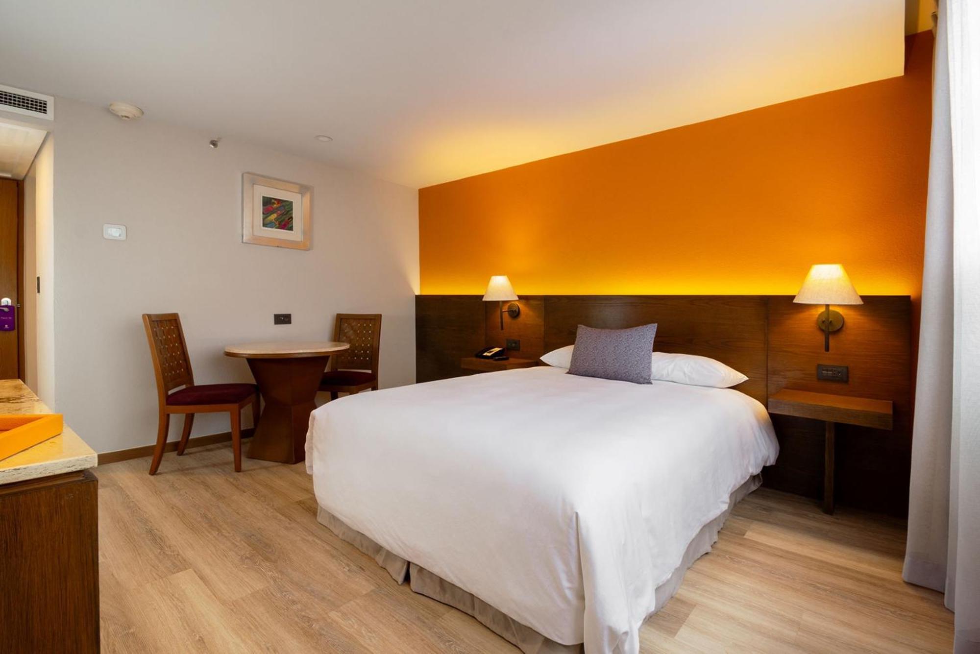 Camino Real Aeropuerto Hotel Mexico City Luaran gambar A room at the hotel
